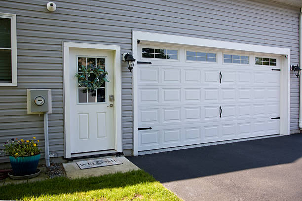 24/7 Emergency Garage Door Panel Replacement experts in Columbia, PA